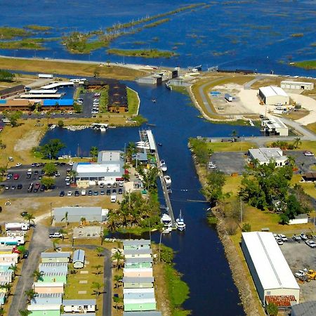 Roland Martin Marina/Resort Clewiston Exterior photo